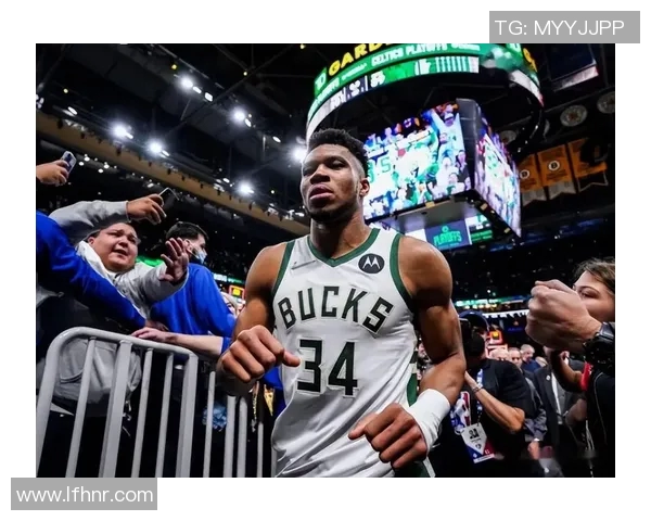 扬尼斯19分钟砍29分终结雄鹿七连败，官方盛赞21000分里程碑